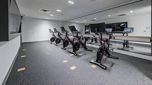 House | 1 bedroom, high-speed internet - Newly Built Modern Condo With Stunning City Views (Kitchener)