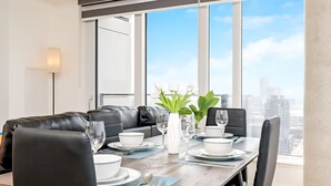 House | 1 bedroom, high-speed internet - Newly Built Modern Condo With Stunning City Views (Kitchener)
