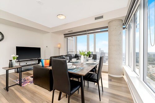 Newly Built Modern Condo With Stunning City Views