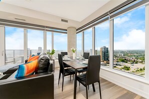 Apartment | 1 bedroom, Internet - Newly Built Modern Condo With Stunning City Views (Kitchener)