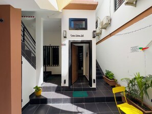 تفاصيل الفندق من الخارج