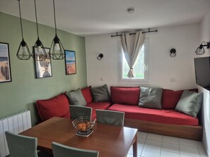 Living area - Vacations in Carcans-Maubuisson: cosy apartment near lake and beach (Carcans)