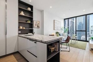 Interior - Designer 1BR + Sofa Bed in Aspire | Skyline Views (Melbourne)
