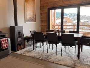 Dining - New apt 3 br 8 ppl near rink with balcony and parking (Arâches-la-Frasse)