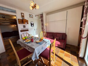 Dining - Cozy apartment near slopes and shops with terrace (Vars)