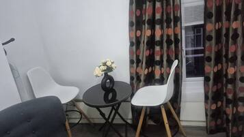 Apartment, 2 Bedrooms, Smoking | Interior