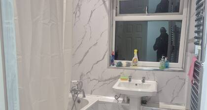 Bright and Modern Flat in Manchester's Heart