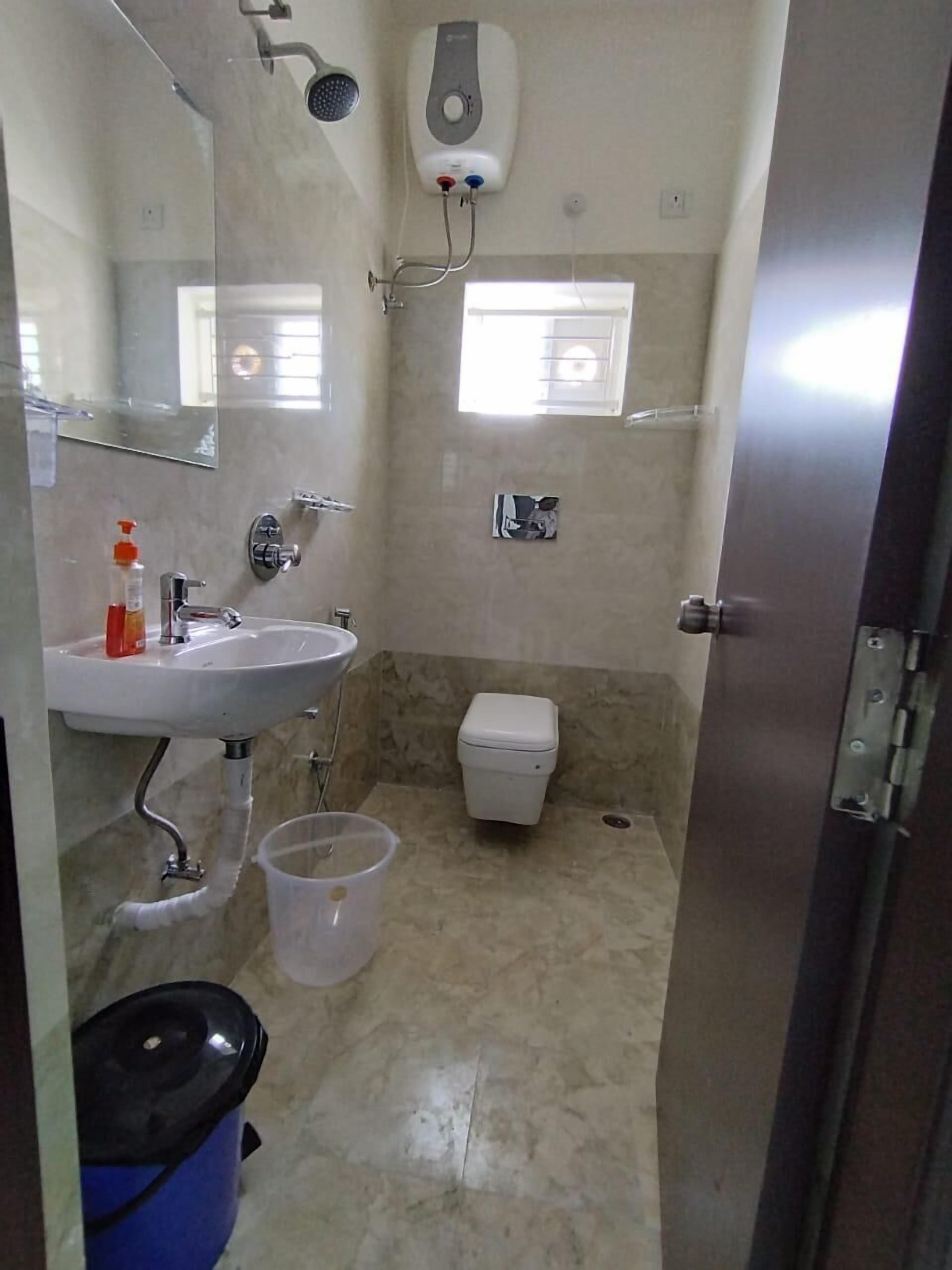 Apartemen, 1 kamar tidur, balkon | Kamar mandi | Shower, handuk, sabun, dan sampo