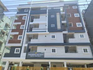 Front of property - residence Retreat Service Apartments  (Hyderabad)