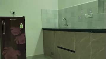 Apartment, 1 Bedroom, Balcony | Private kitchenette | Fridge, microwave, stovetop, cookware/dishes/utensils
