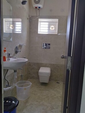 Apartment, 1 Bedroom, Balcony | Bathroom - residence Retreat Service Apartments  (Hyderabad)