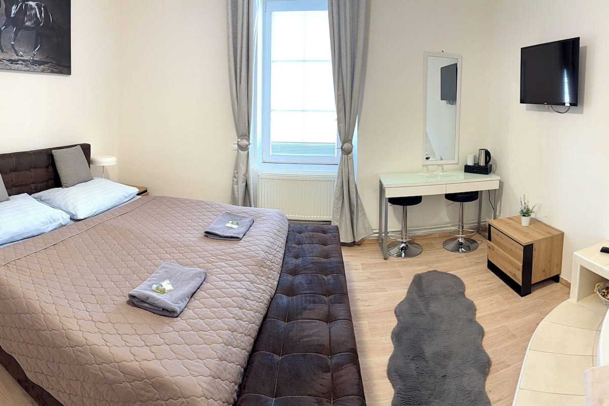 Double Room, Private Bathroom | WiFi (free)