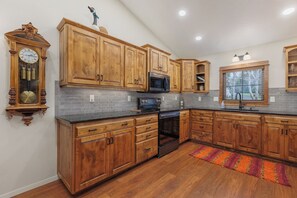 微波炉、烤箱、炉灶、洗碗机