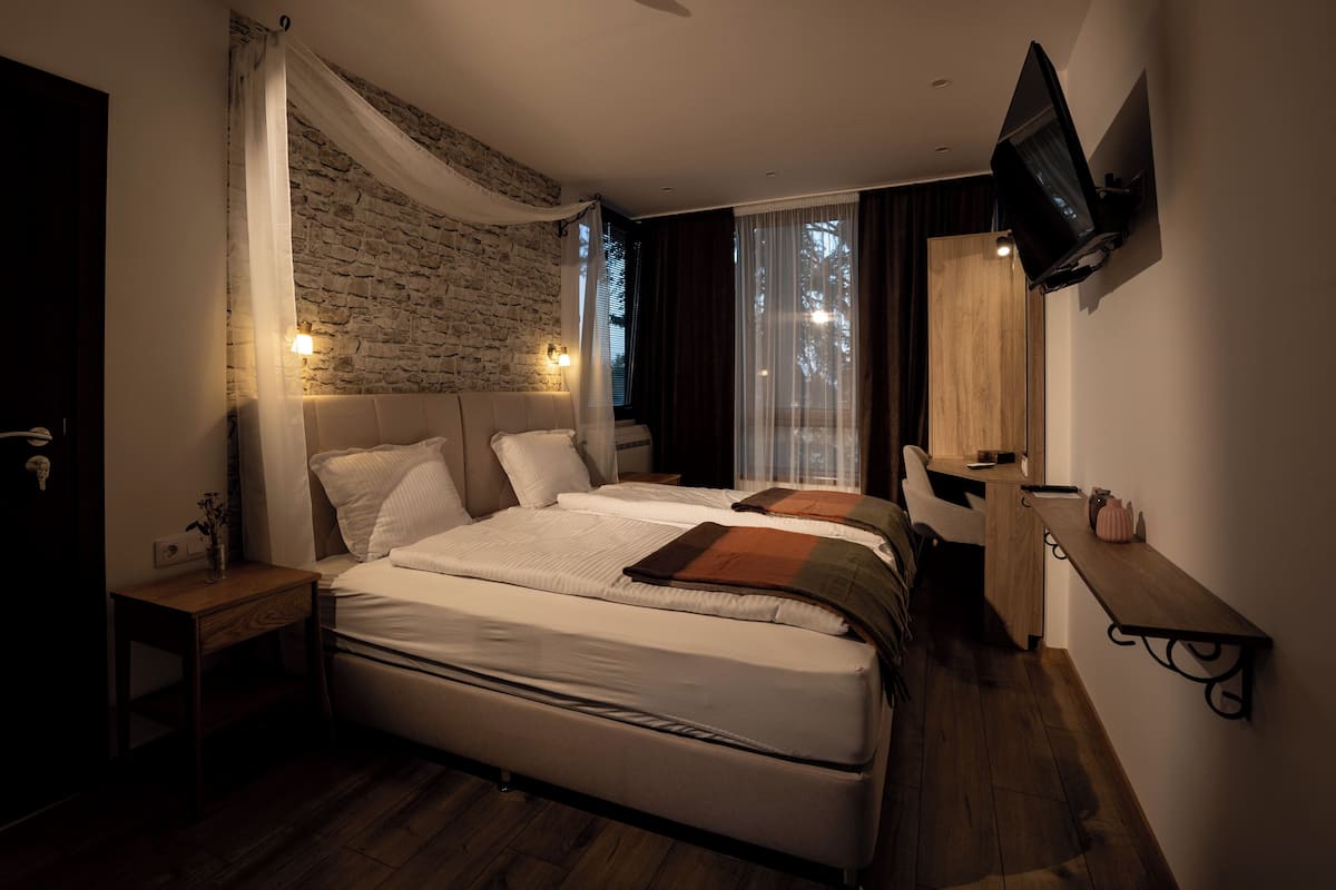 Classic Double Room, Garden View | Desk, laptop workspace, free WiFi, wheelchair access