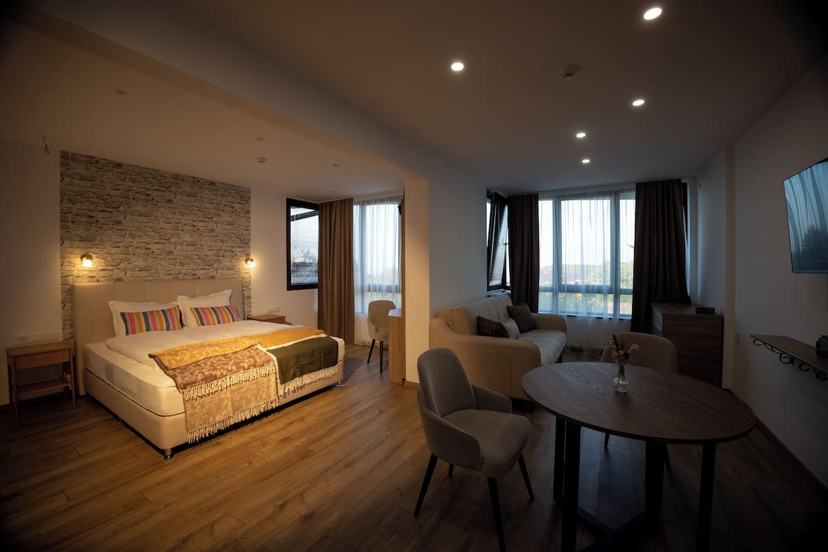 Comfort Studio, Courtyard View