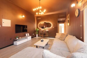 Room - Stayshort - 1 Bedroom in Al Garhoud That Sleeps 2 (Dubai)