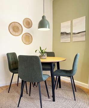 Dining - modern holiday apartment for 4 people (Schweinfurt)