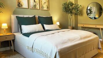 2 bedrooms, iron/ironing board, travel cot, free WiFi