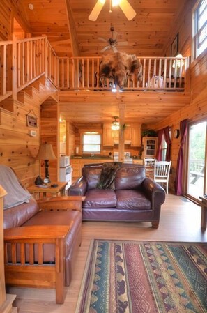 TV - Private - Fire Pit Area - Outdoor Charm (Robbinsville)