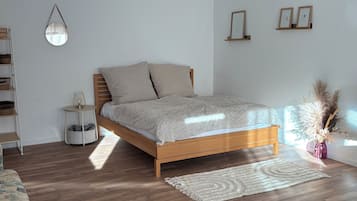 1 bedroom, travel crib, free WiFi, bed sheets