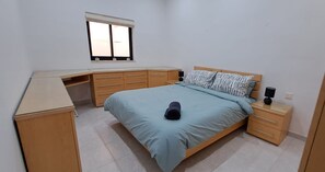 3 bedrooms, desk, iron/ironing board, WiFi - Charming 3-bedroom house with garage and terrace in Ħ'Attard (Ħ'Attard)
