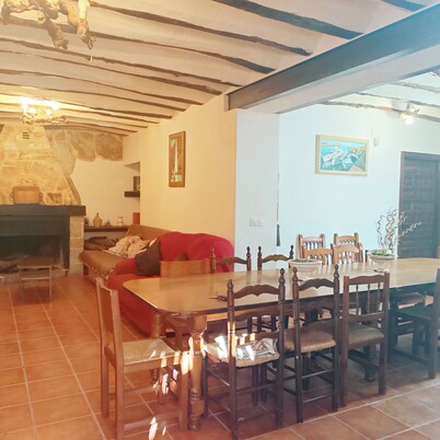 Country cottage, isolated next to the famous Petrola Lagoons.