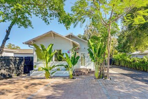 Front of property - Vintage Home w/ Easy Downtown Tampa Access (Tampa)