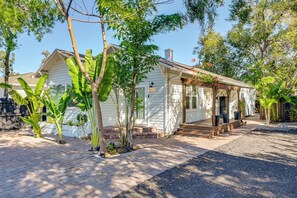 House (2 Bedrooms) | Interior - Vintage Home w/ Easy Downtown Tampa Access (Tampa)