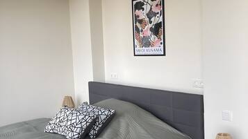 Bügeleisen/Bügelbrett, WLAN, Bettwäsche