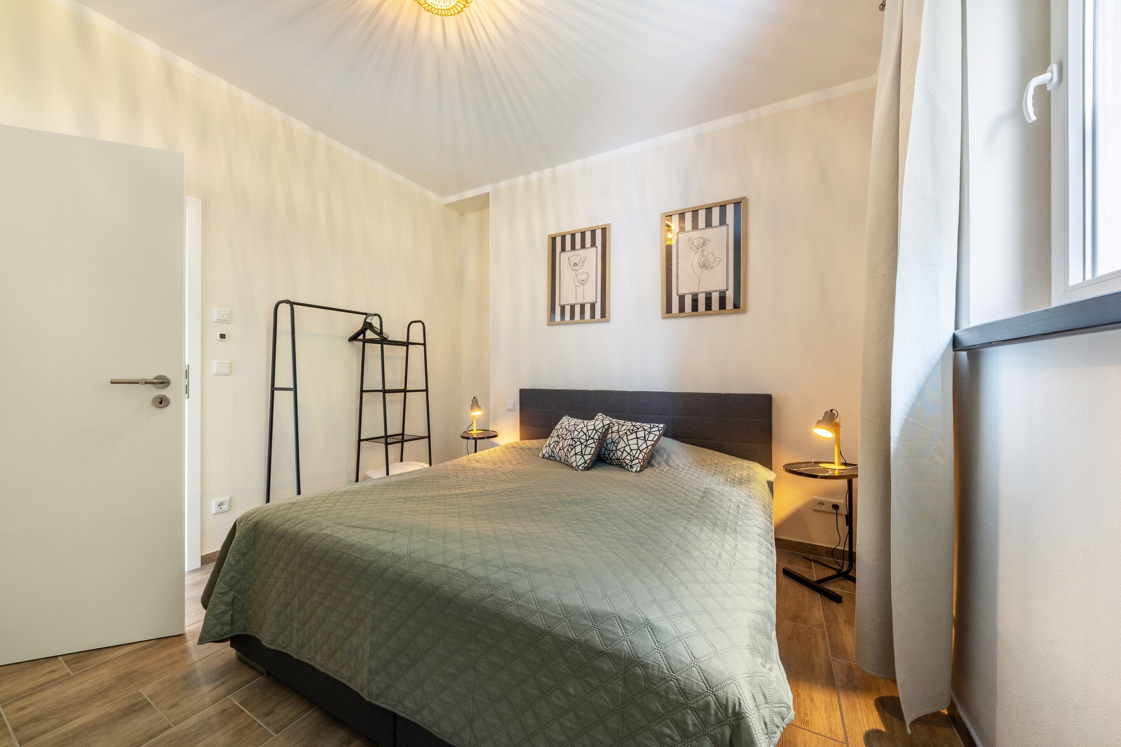 3 bedrooms, desk, iron/ironing board, WiFi