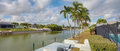 Apartment (3 Bedrooms) | Front of property