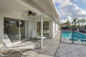 Apartment (3 Bedrooms) | Interior - Fishing Dock & Pool: Waterfront Cape Coral Retreat (Cape Coral)