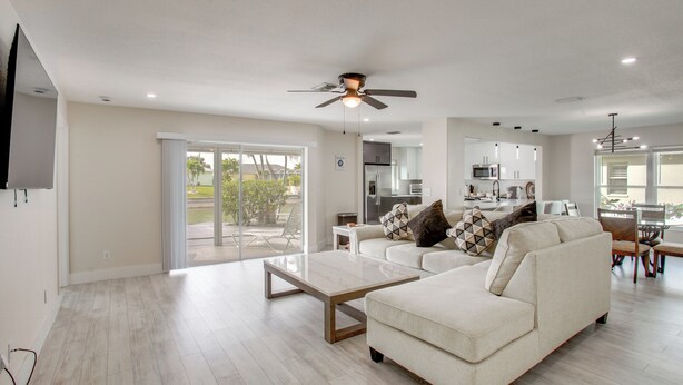 Interior - Fishing Dock & Pool: Waterfront Cape Coral Retreat (Cape Coral)