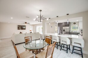 Apartment (3 Bedrooms) | Interior - Fishing Dock & Pool: Waterfront Cape Coral Retreat (Cape Coral)