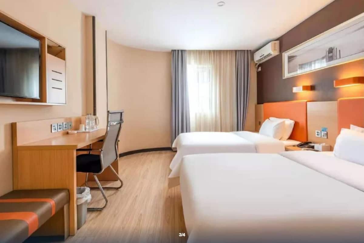 Twin Room, City View