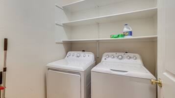 Apartment (4 Bedrooms) | Interior