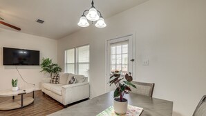 Íbúð (4 Bedrooms) | Að innan