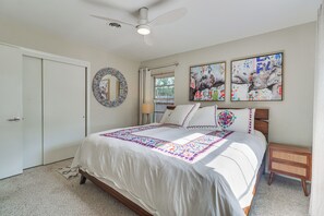 Interior - 5 Mi to Dtwn Austin: Stylish Home w/ Office & Yard (Austin)