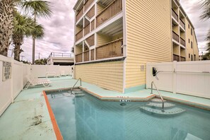 Interior - Walk to Shore! Quiet Escape in North Myrtle Beach (North Myrtle Beach)
