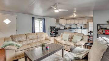 House (3 Bedrooms) | Front of property