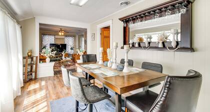 Walk to Lake Ontario & Parks! Lovely Apartment