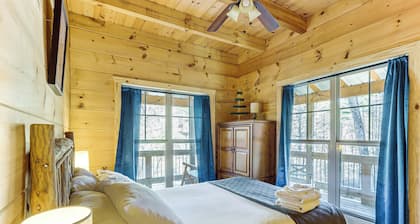 Newly Refreshed! Suches Cabin w/ Deck, Fire Pit