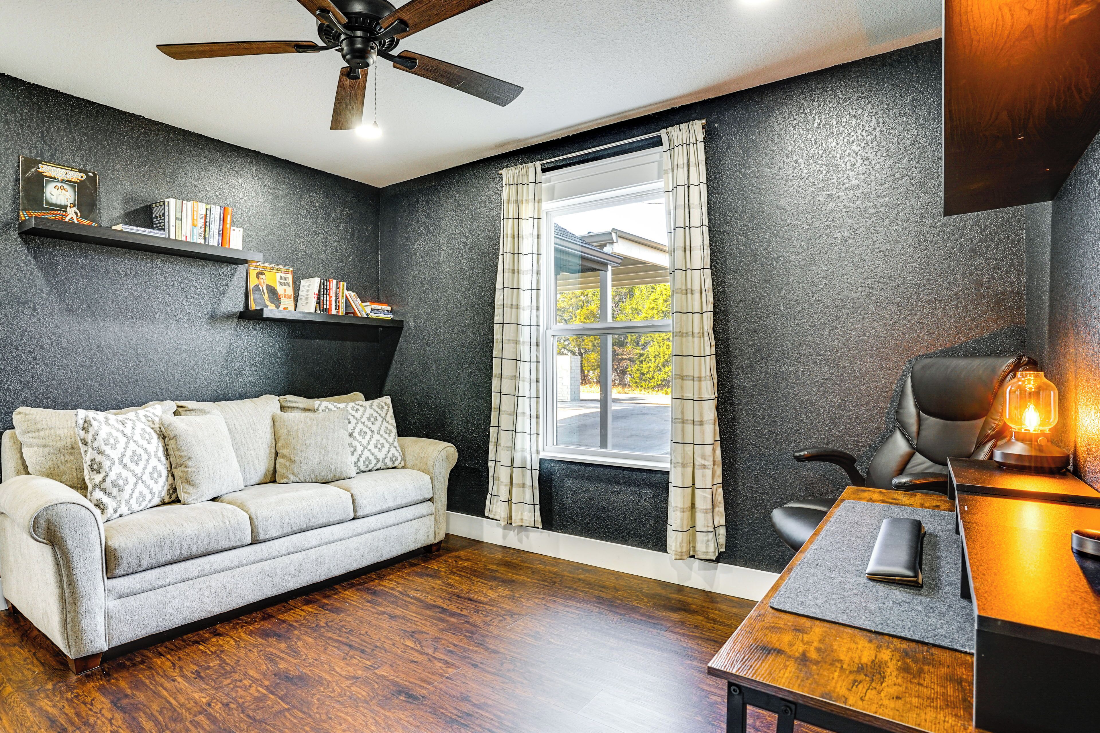 المنشأة من الداخل