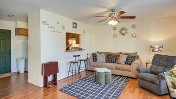 House (2 Bedrooms) | Interior