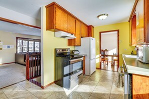 House (4 Bedrooms) | Interior - 12 Mi to St Paul: Pet-friendly Home w/ Backyard (Cottage Grove)