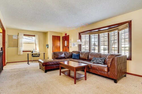 12 Mi to St Paul: Pet-friendly Home w/ Backyard