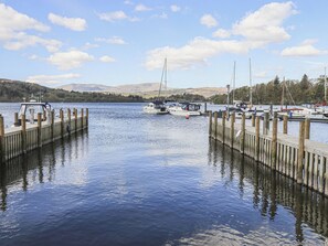 Marina - 6 Waterside (Windermere)