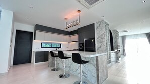 Villa, 5 Bedrooms, Smoking, Private Pool | Dining - Luxurious 5-bedroom Villa Overlooking Pattaya City (Bang Lamung)