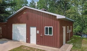 Exterior - NEW! Leelanau Resort Therapy -Lakefront/Ice Fish (Cedar)