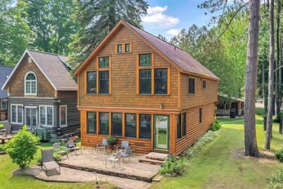 NEW! Leelanau Resort Therapy-Lakefront/Kayak/Sauna